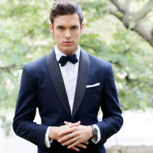 landscape-1449613000-groom